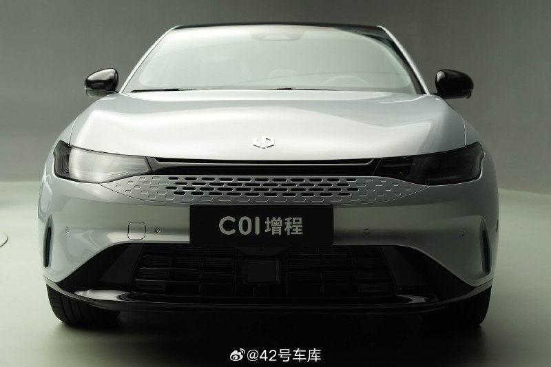 零跑 C01 增程版要在 9 月中下旬上市了。配图
