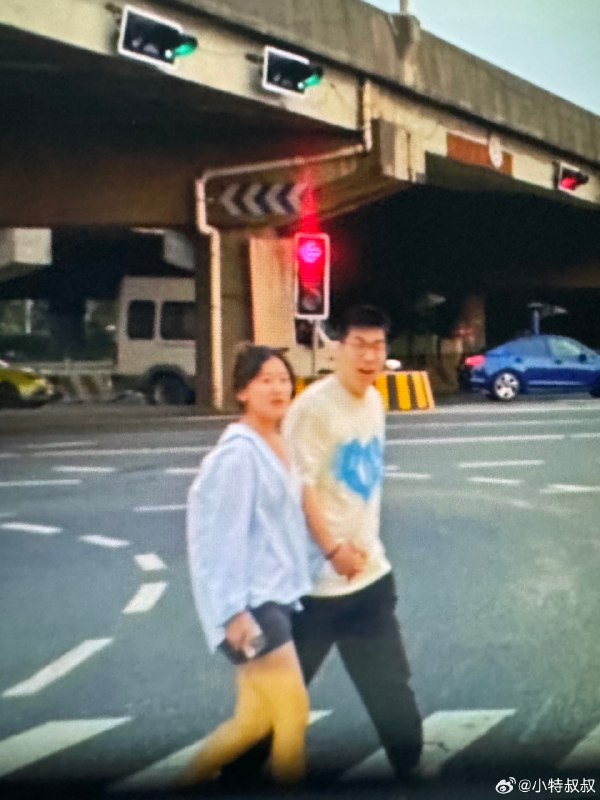 时至今日，MEGA走到哪儿都还是无比的吸睛。哈哈配图