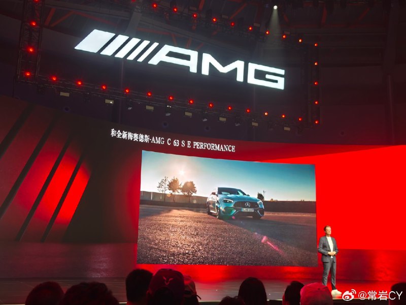 在今晚亮相的兩款 AMG 車型中，即將加入增強的 E Performance 技術。配圖