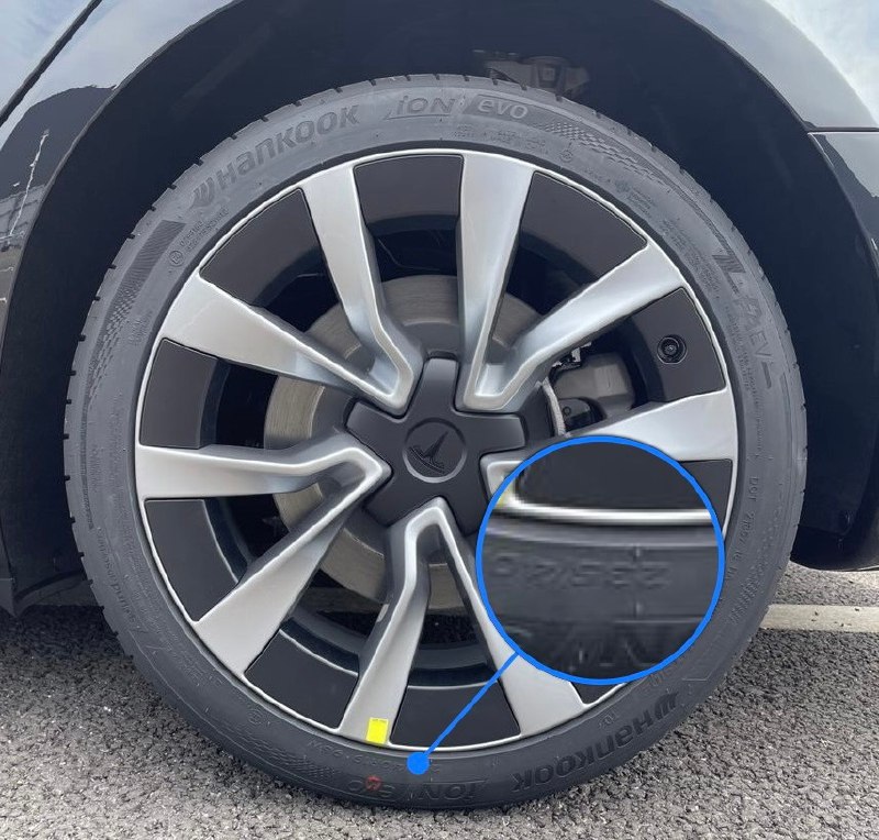 这275的大宽胎显然是给 Model 3 Performance Plus 准备的啊？配图