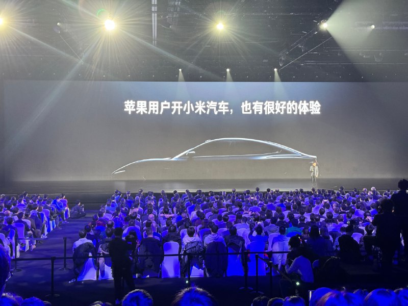 Σ(°ロ°)，是不是第一家支持 CarPlay 的智能汽车？配图