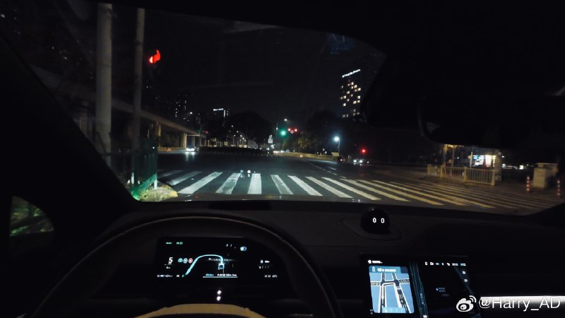 看来蔚来城市 NOP+ 快来了，了解剧透进展可以关注@白剑NIO@Harry_AD //@42号车库-大吉:开始剧透炫技了，我 2.2 才刚升上配图