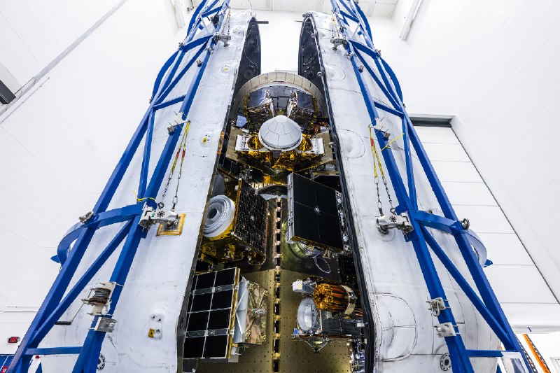 SpaceX 称 Bandwagon-5 拼车任务已完成 32 个载荷封装配图