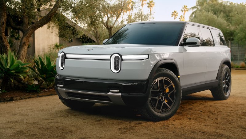 Rivian 确认 R2 将支持 V2H，但需充电器重新设计后上线配图