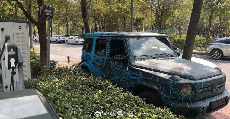 奔驰 EQG 谍照曝光。配图