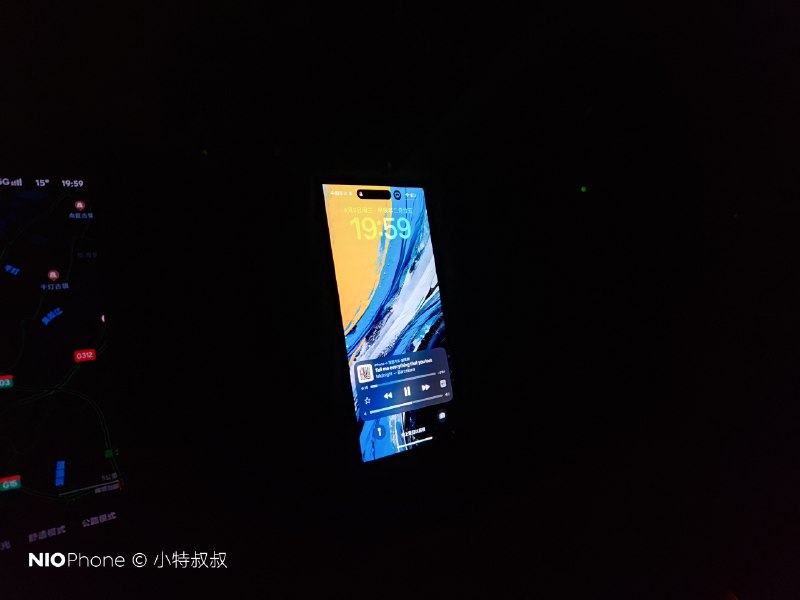 MEGA 更新的这个投屏体验做得真丝滑，非常的 Apple！甚至在 iPhone 上都叫 Apple TV。配图