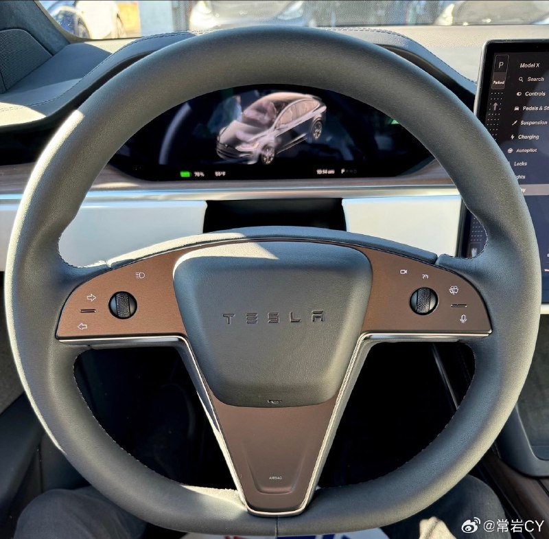 2024款Model S/X来了，换装了Cybertruck思路的新方向盘。配图