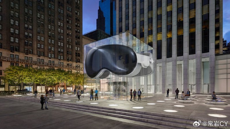 苹果标志性的第五大道专卖店正在安装一个巨大的Apple Vision Pro形状的显示屏。配图