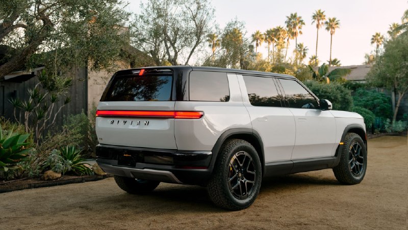 Rivian 宣布 R2 于 6 月 9 日开启订单与交付配图